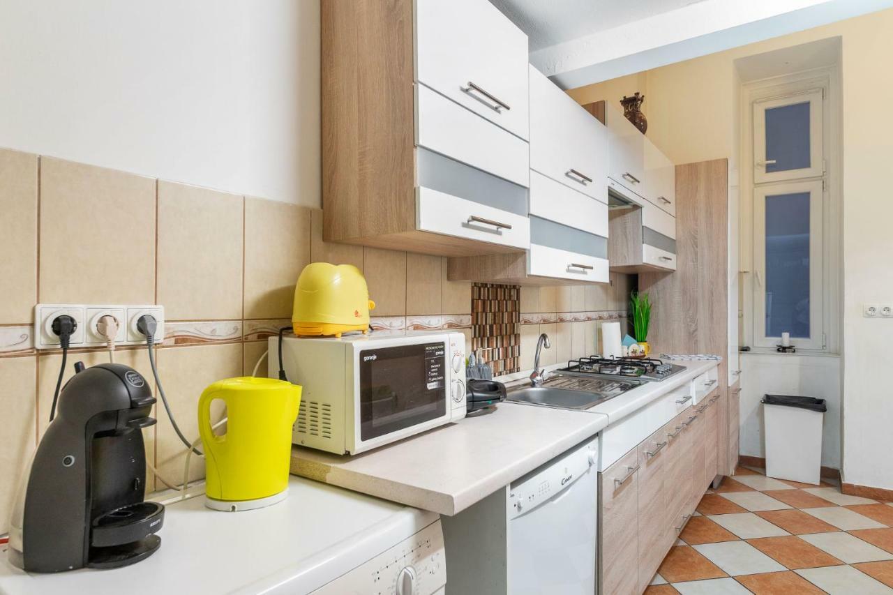 Izabella Home Budapest Eksteriør bilde