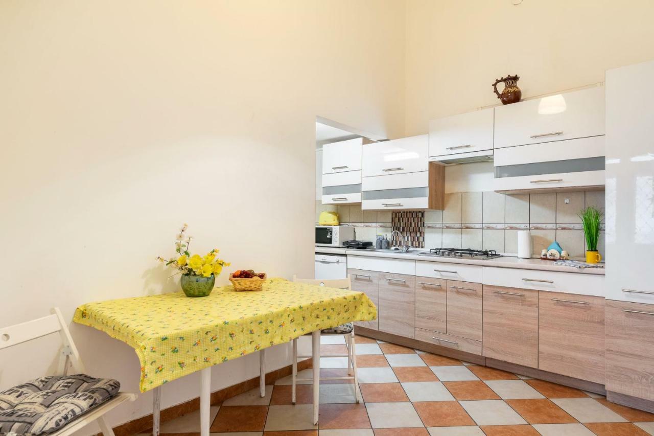 Izabella Home Budapest Eksteriør bilde