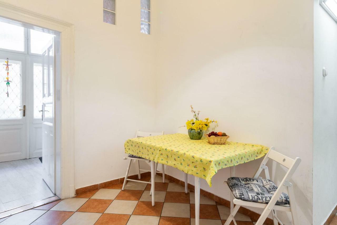 Izabella Home Budapest Eksteriør bilde