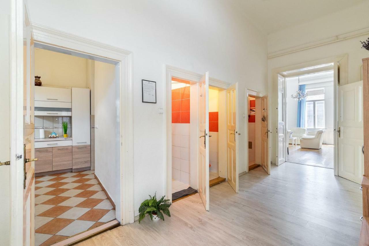 Izabella Home Budapest Eksteriør bilde